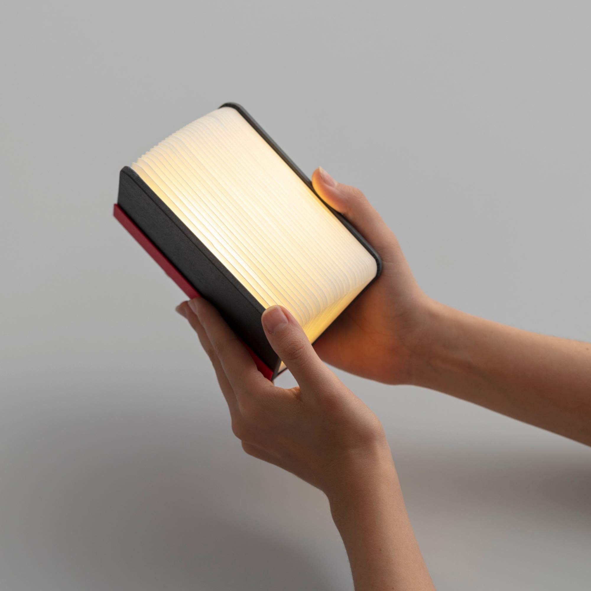 Lumio mini+ 折りたたみ式ライト Buy Lito Mini by Lumio: The Original Foldable Book Lamp | Modern